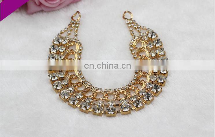 2016 fashion design acrylic shoe accressory with pearl decoration