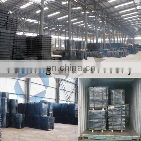 Cast iron manhole cover