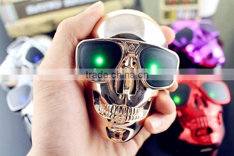 (gift) new style fashion skeleton power bank 4400mah skull portable power charger for boys