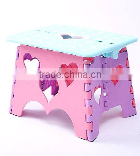 Modern Appearance and Plasti Material Dining Chair