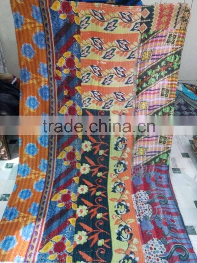 Beautiful flower Embroidery vintage sari fabric kantha quilt / Blanket/Gudari