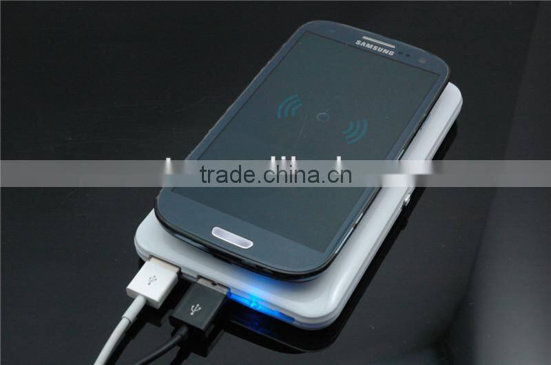 QI wireless charging power bank