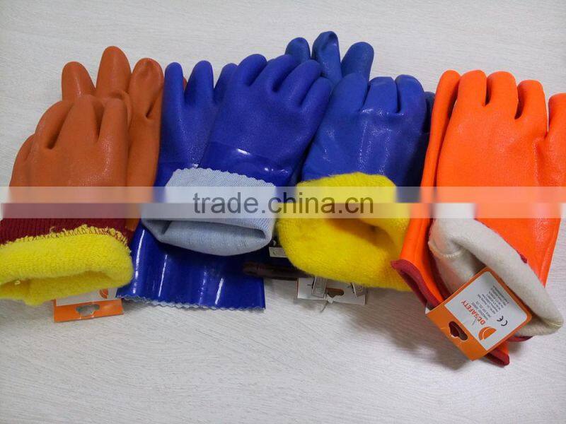 DDSAFETY Hot Sale PVC Gloves Black PVC Rough Chip On The Palm Back Safety Gloves