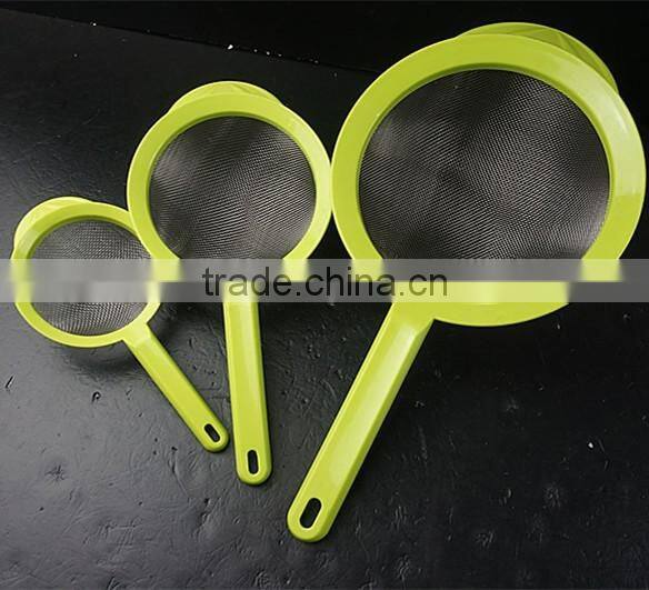 43022 Set of 3 Fine Mesh Stainless Steel Strainers with pp handle