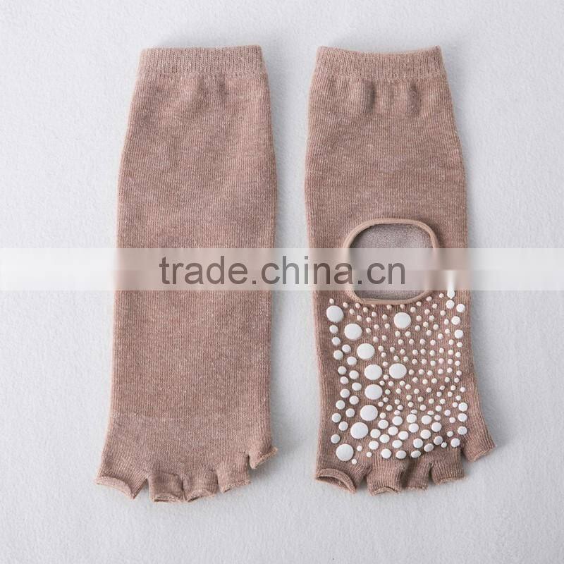 Custom design women yoga pilate reformer yoga socks with grips /latex socks/yoga toe sock