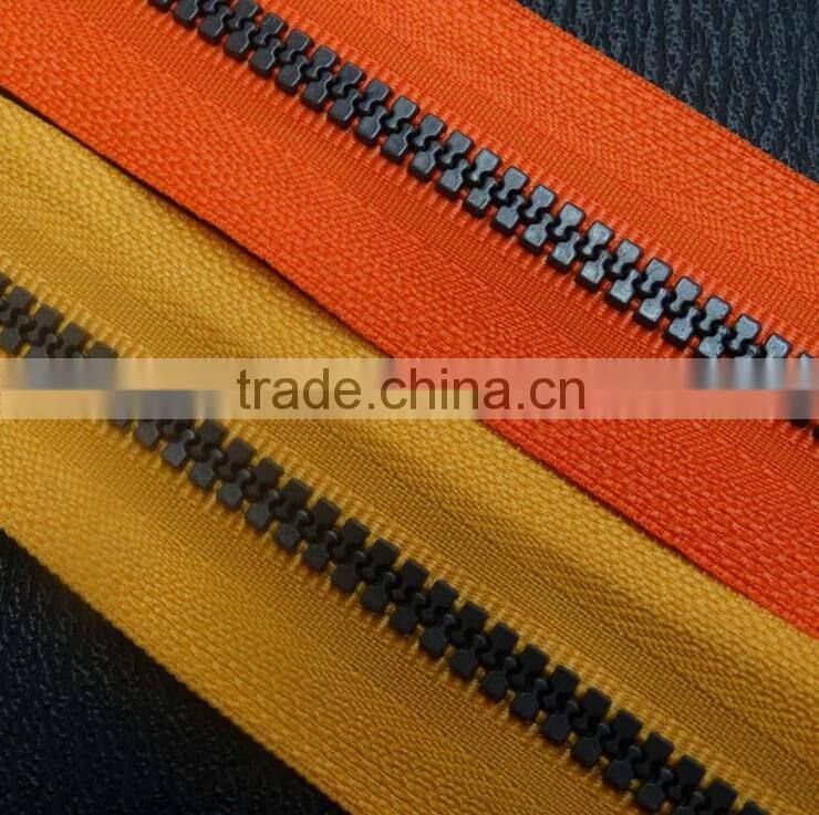 Wholesale New Stylish plastic 5 # resin zipper closed end for garment bags