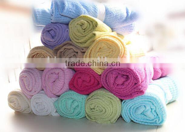 70*90cm 100% Cotton Hole Design Baby Breathable Blanket