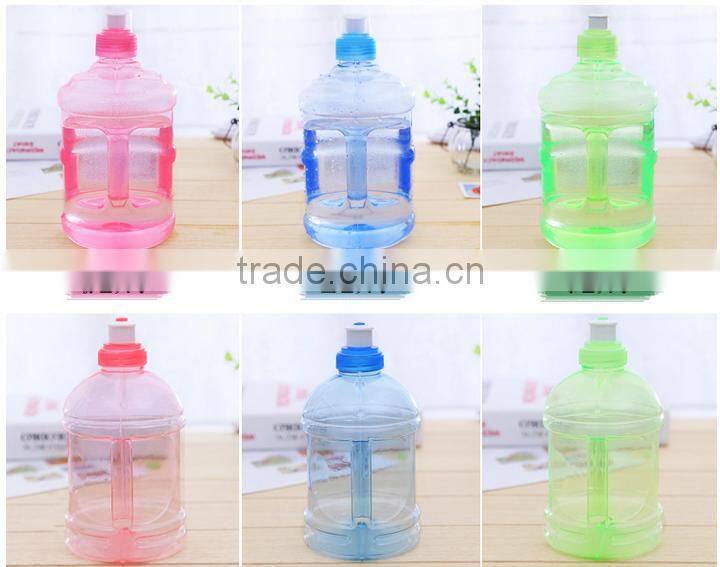 fashion new design summer sport portable plastic water bottle with handel bar