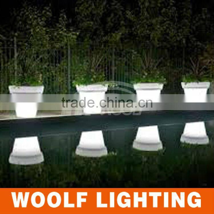 2014 hot waterproof plastic LED illuminant hotel square cocktail table