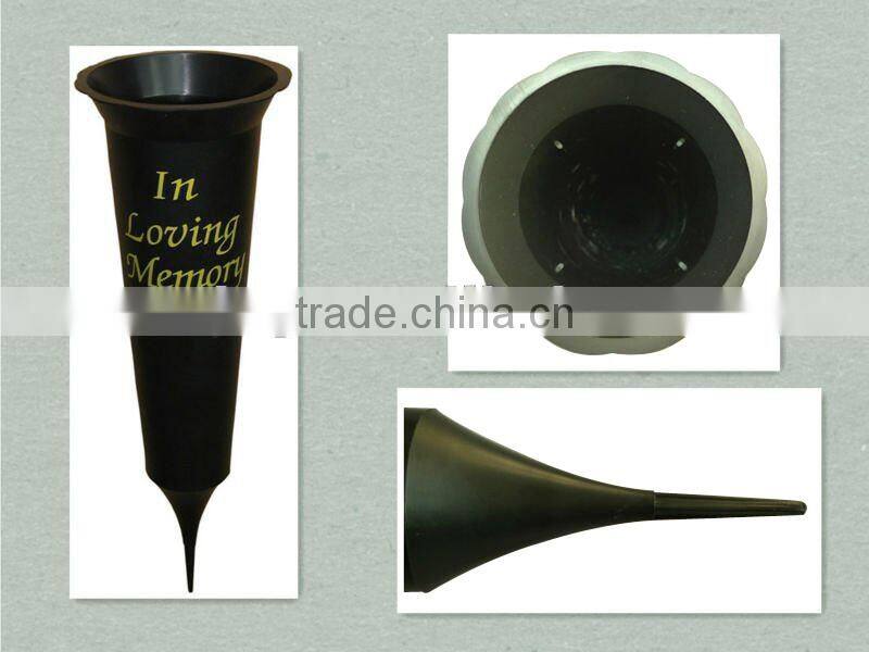 Black spike grave vase