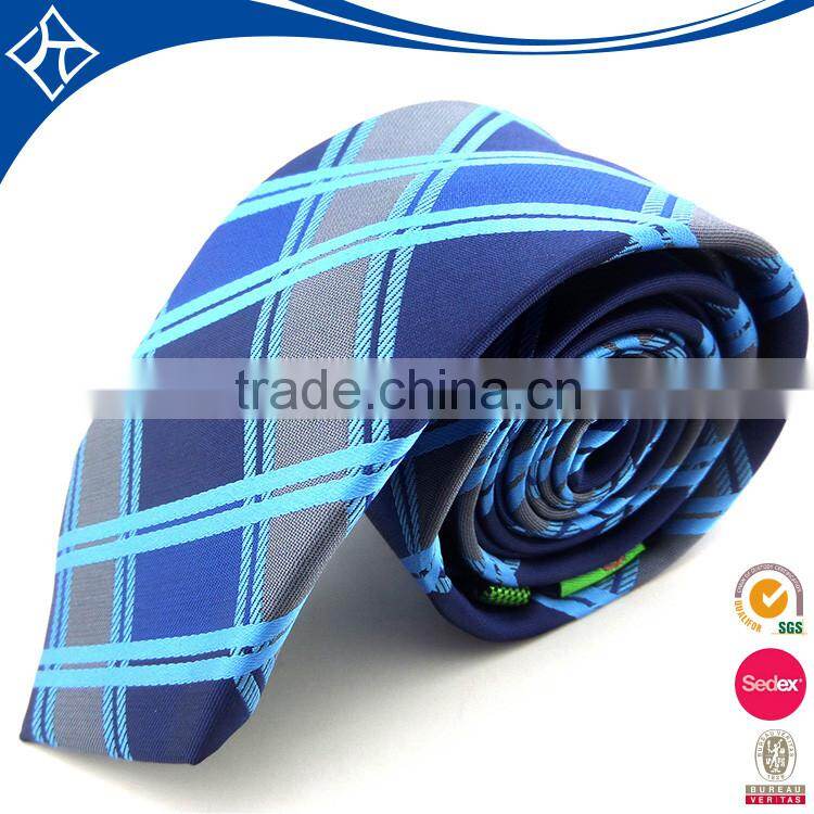 Tartan narrow neck tie in polyester