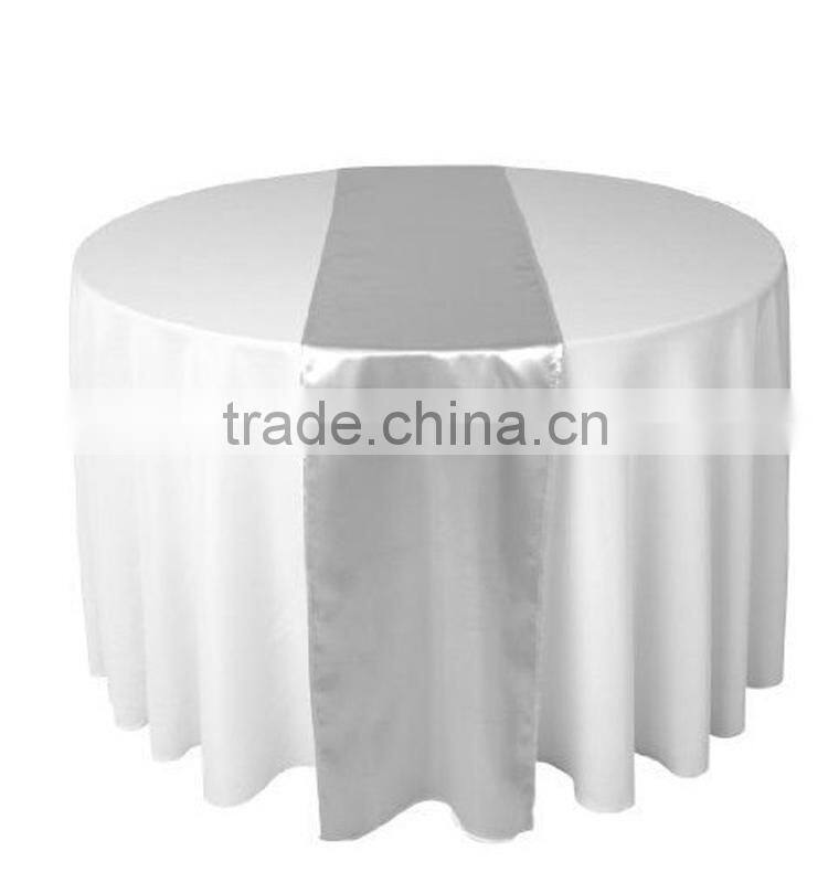 Fancy cleaning tablecloths for dining table