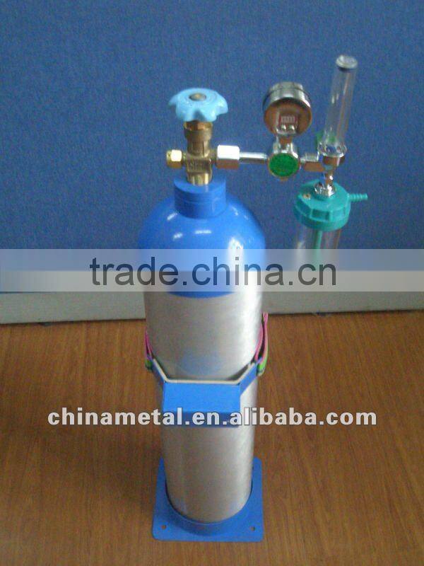 Vehicle-mounted medical O2 breathing apparatus