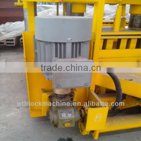 QT40-3 Moving concrete block machine price for sudan