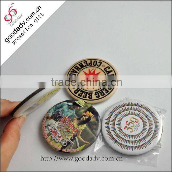 Plastic twist cap bottle opener / tin opener