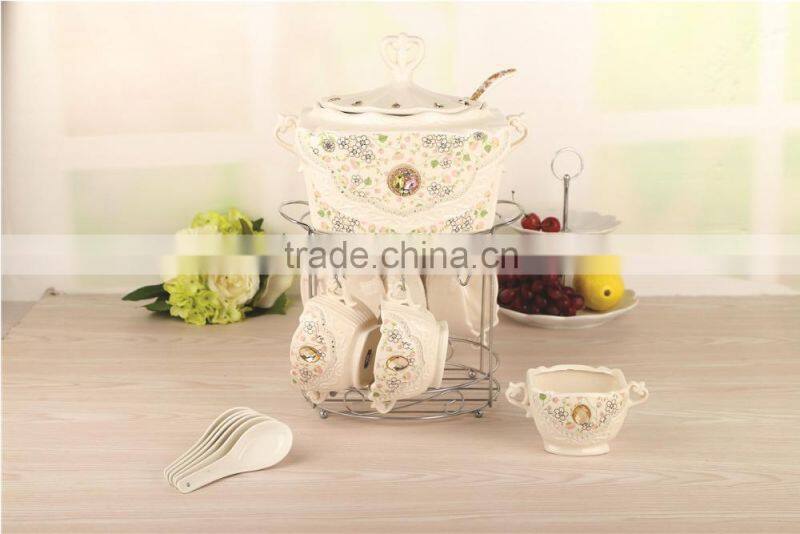 Fashion ceramic soup bowl with lid