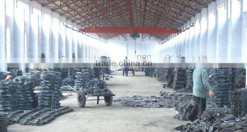 BOW RAKE WITH FIBERGLASS HANDLE IN TOOLS