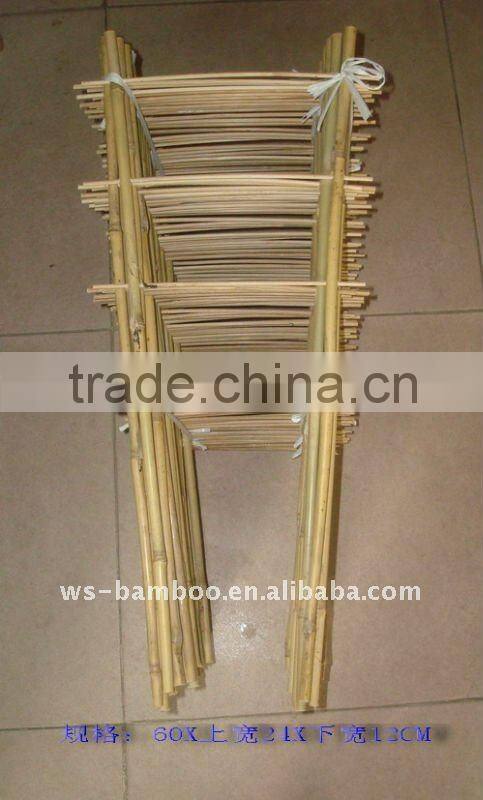 Using support plant and flower little bamboo hoop