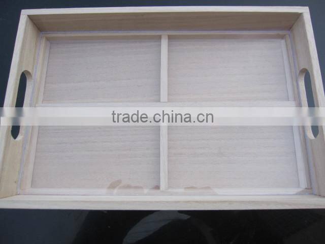 The glass bottom wooden tray