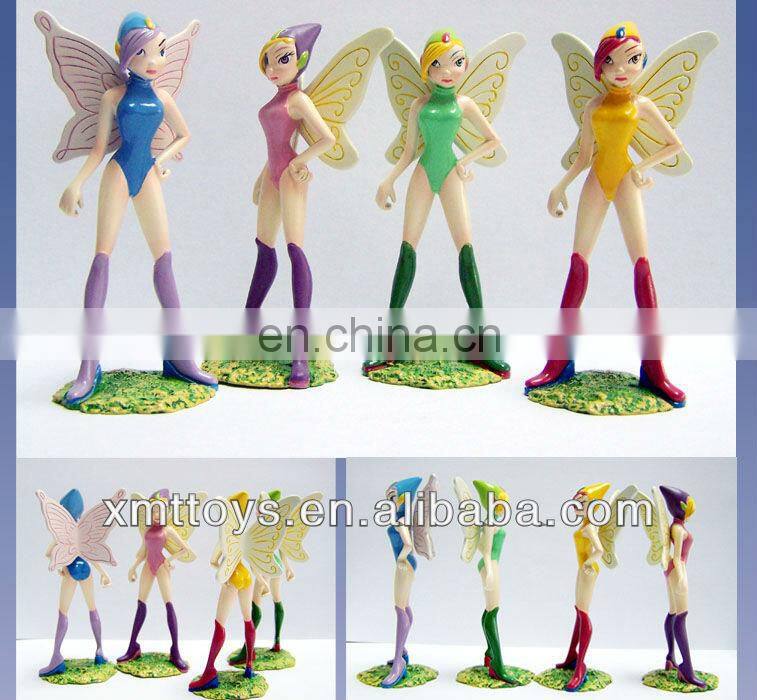 polyresin crafts a man carry a women on shoulder