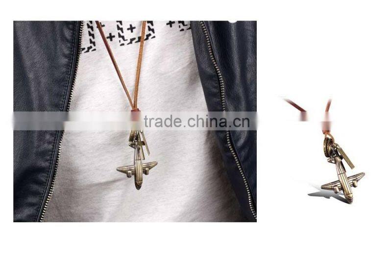 2016 wholesale fashion jewelry bronze alloy airplane pendant with leather chain for souvenir