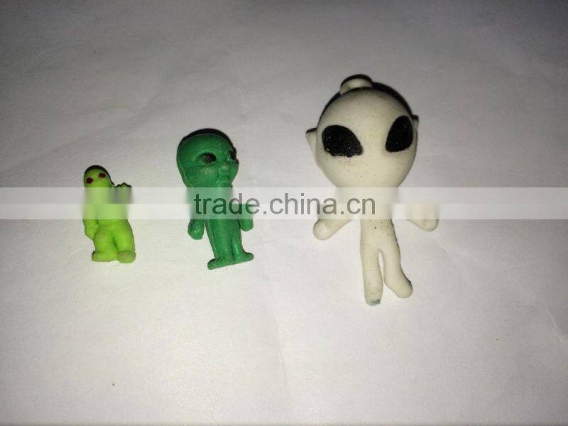 Mini size growing alien water toys small size growing dinosaur toy pet toy