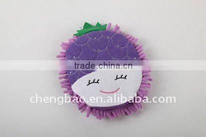 Chenille computer screen cleaner ball