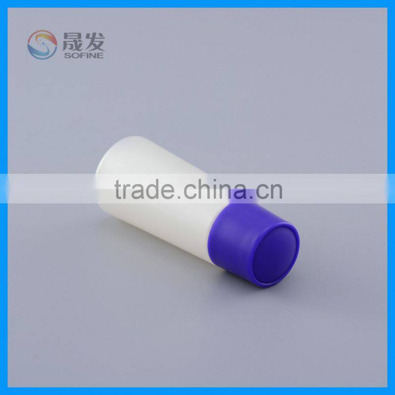 Small plastic container for cosmetic