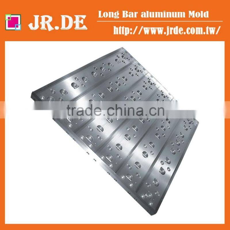 Beautiful Plastic Tiles Cutting Mold