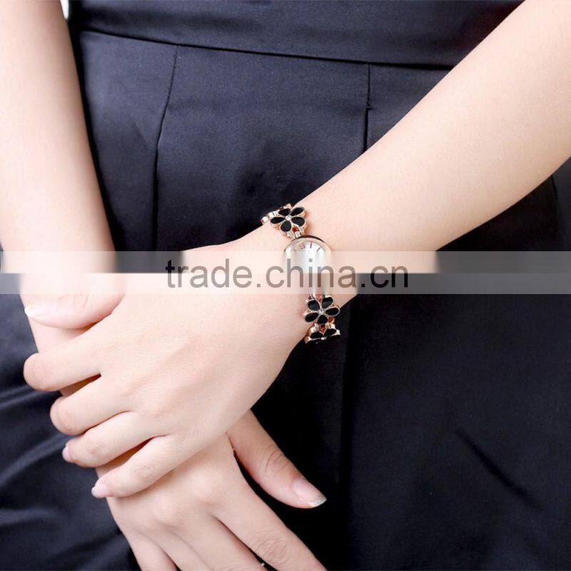 Hot watches flower type women watch