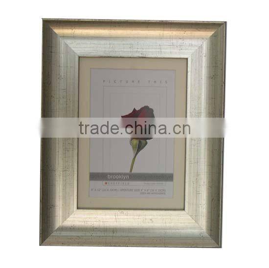 Photo frame in drawing room