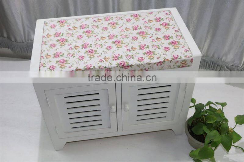 Wooden shoe cabinet with doors