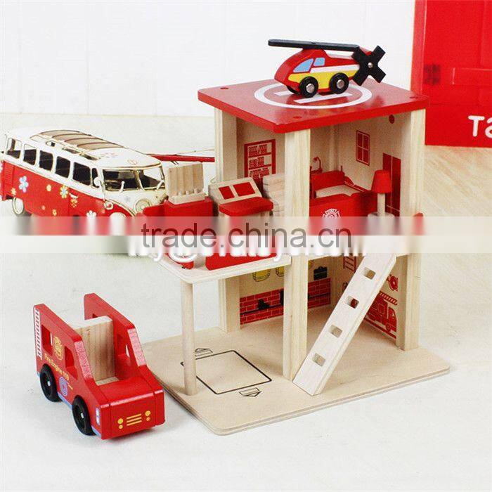 2017 New products funny parking toy boys wooden toy fire station W04B030