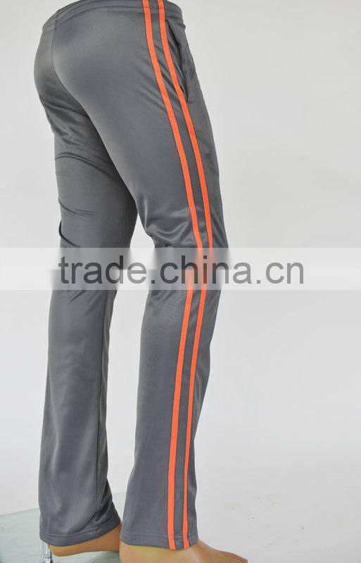 2016 new style Ladie's sports wear set with round neck by factory