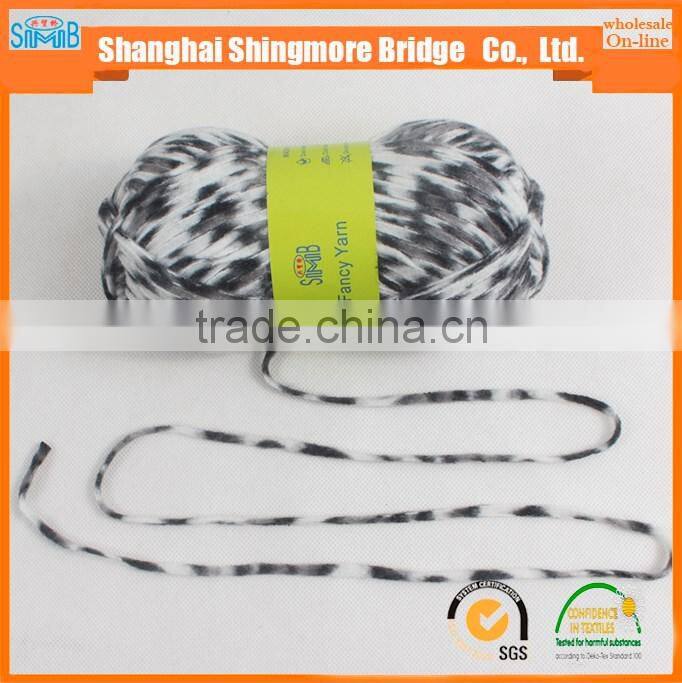 China knitting yarn gold supplier hot wholesale 100 polyester chenille yarn with a low price