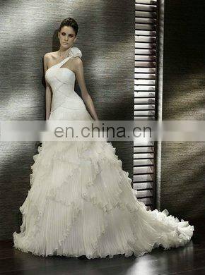 2014 New Arrival Stunning Net Ivory Bird Cage With Flower Wedding Veils