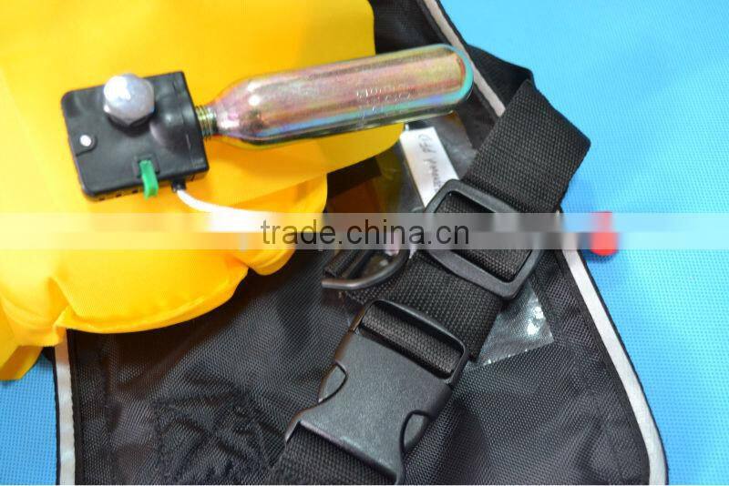 Inflatable waist belt