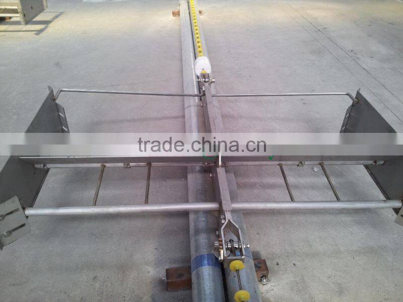 Recyclable and high efficency machine for dung of poultry floor