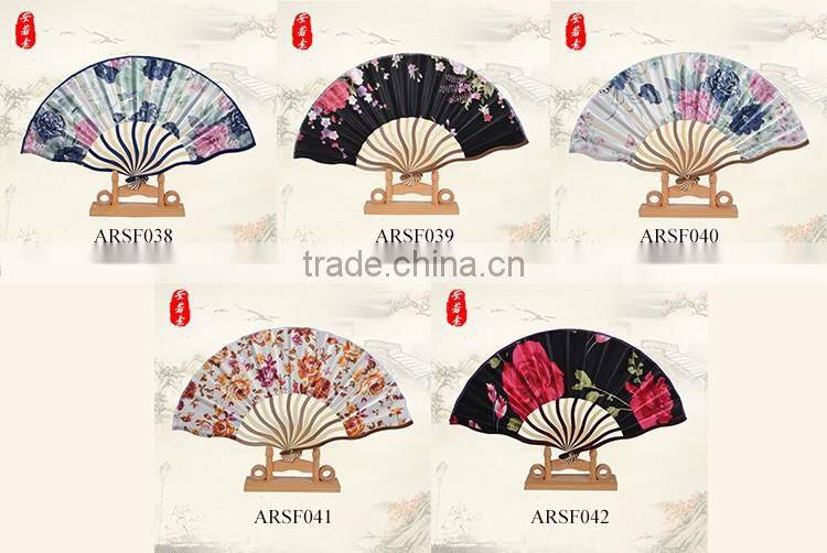 Chinese Folding Silk/paper Fans for Decorations