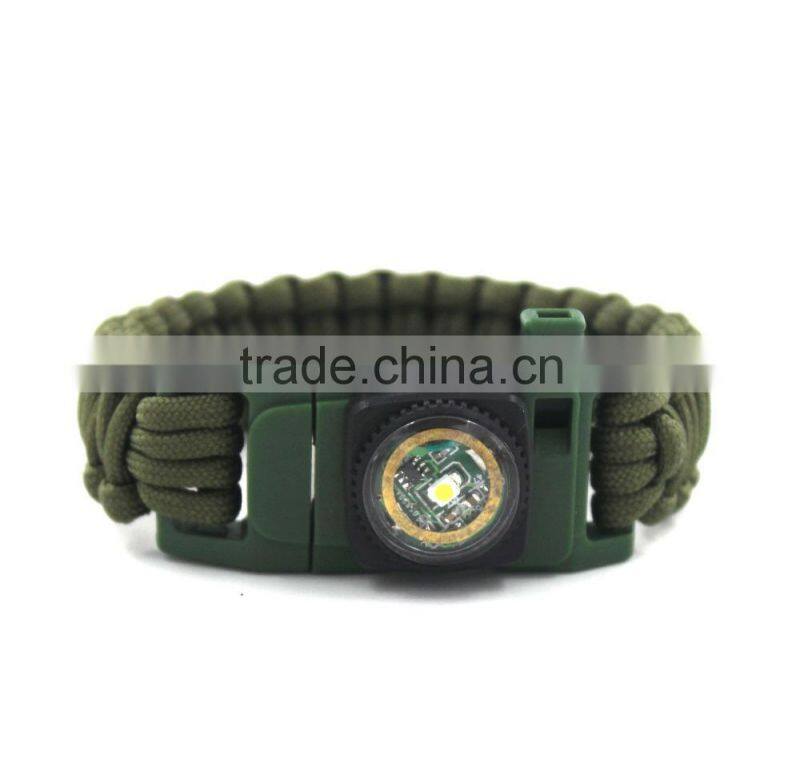 2015 newest paracord bracelet with light and whistle