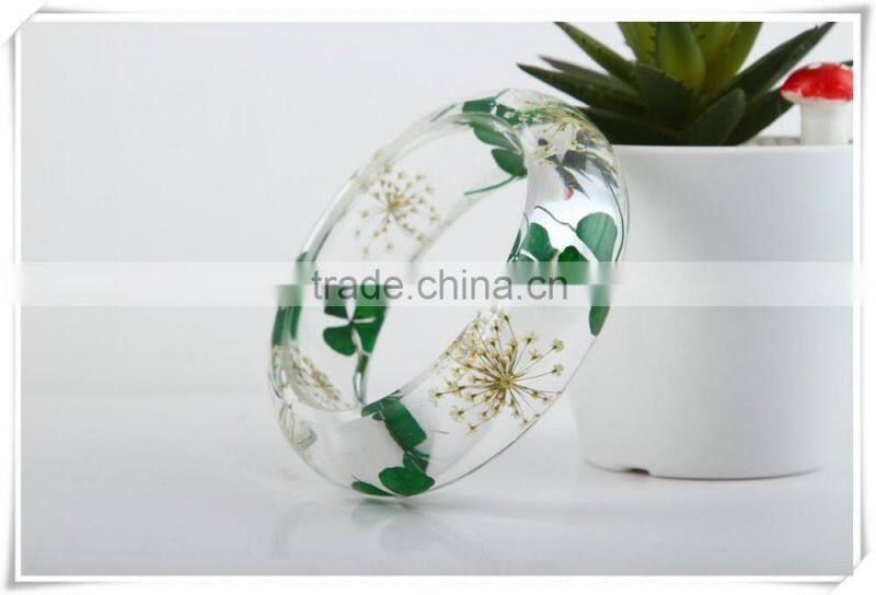 wholesale 2016 special and custom design hot sale real flower resin bangle