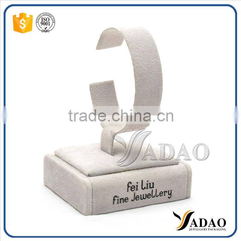 Sturdy burlap bracelet jewelry display stand manufactured in China