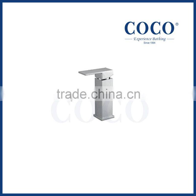 Ceramic women use wc toilet bidet for sale