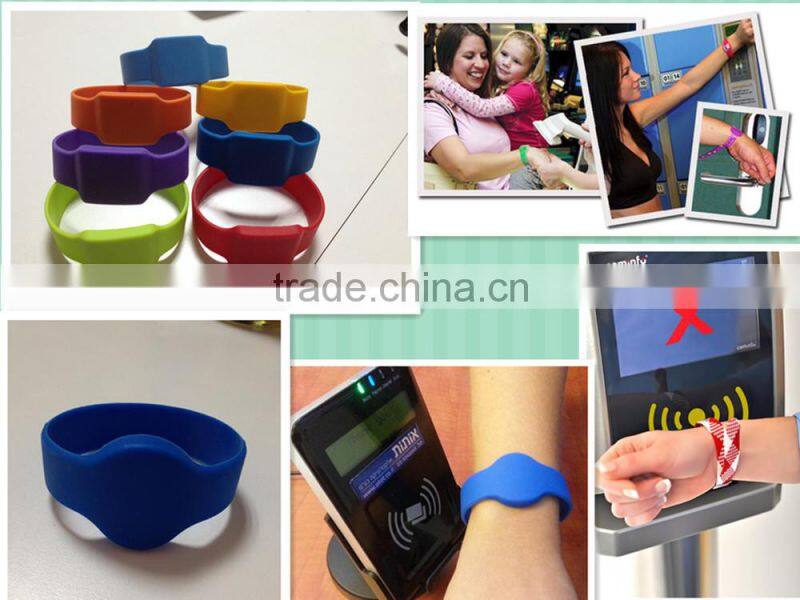2016 alibaba bespoke Silicone RFID Wristbands