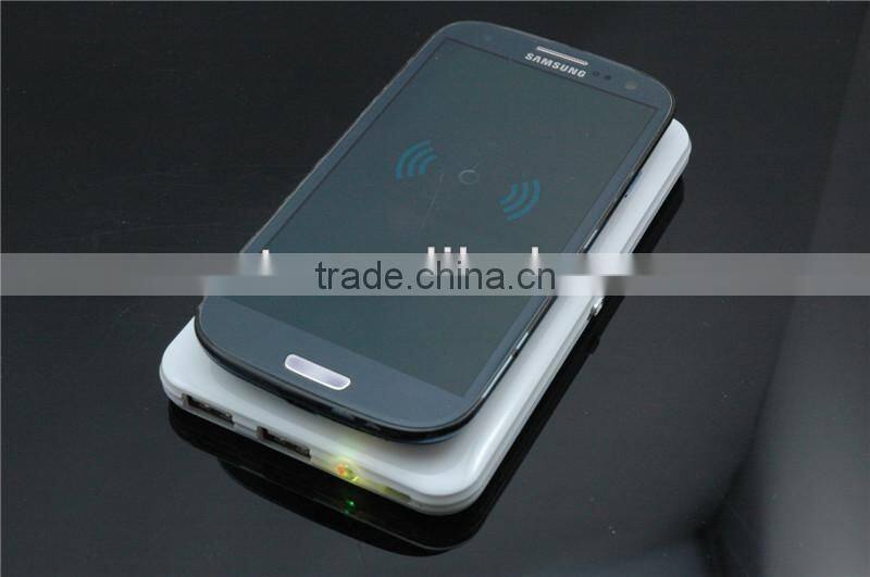 QI wireless charging power bank