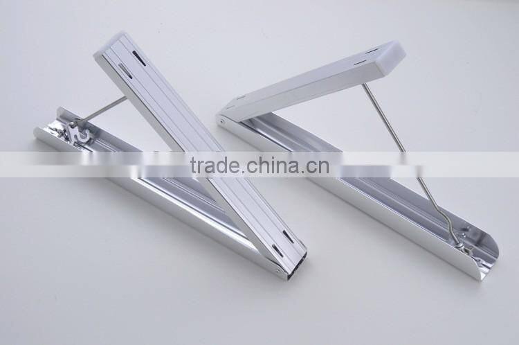 Aluminium side mount clothes hanger