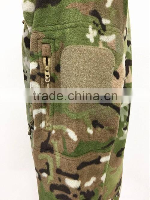 2017 Fashionble 100% polyester polar fleece camouflage mens coat