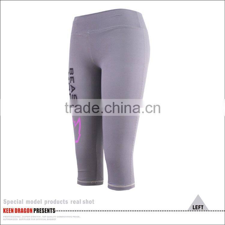 Womens fitness wear custom logo anti-static yoga capri pants