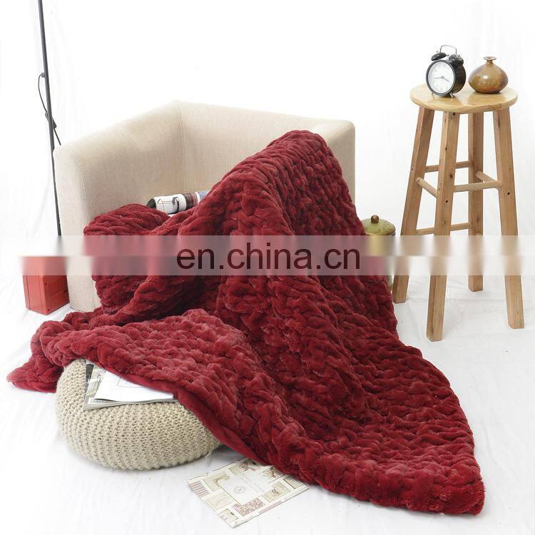 Wholesale recycling super soft extra cozy luxury embossed red white rabbit faux fur throw blanket for couch