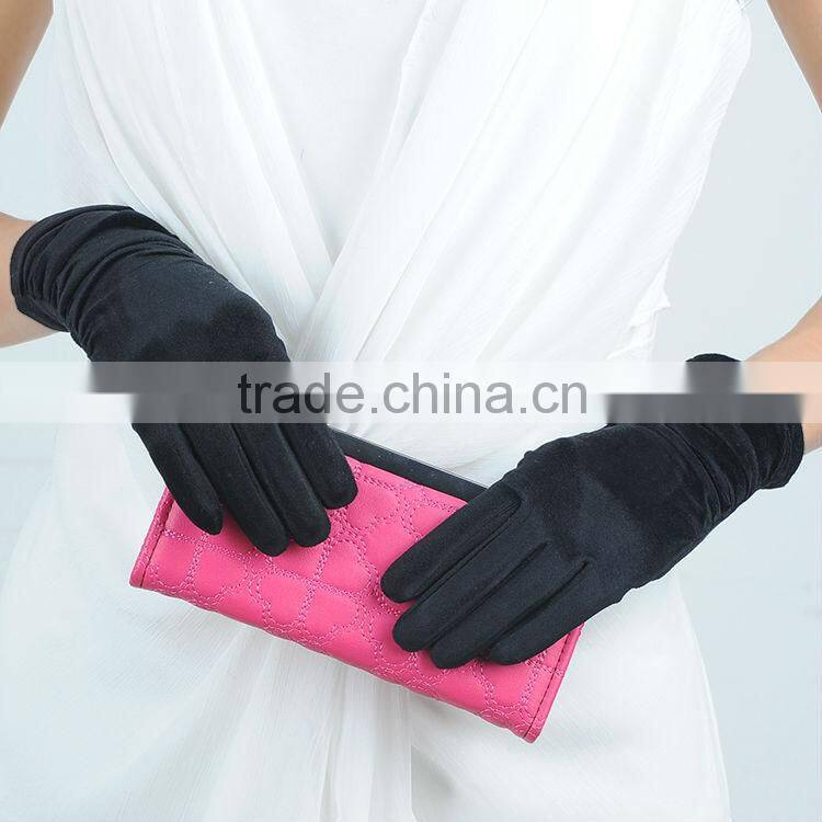 Lady stylish flannel gloves with ruffle on wristband